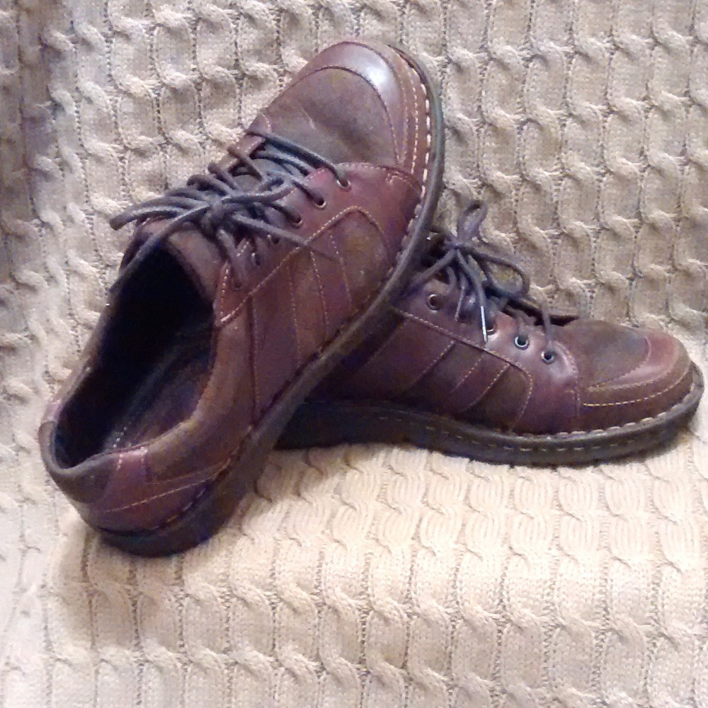 Born Casual Shoes Size 8.5